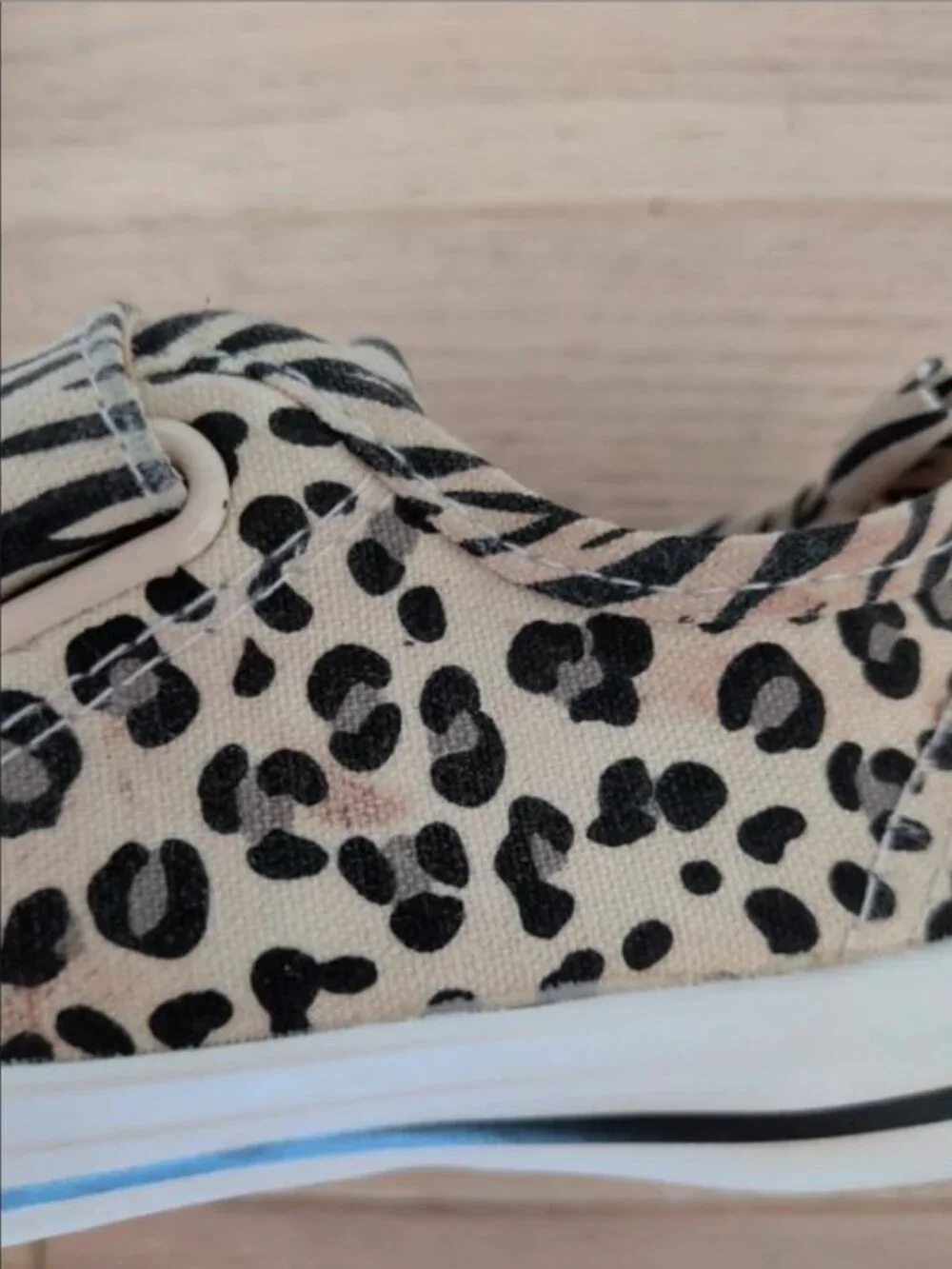H&M sneakers Hook and Loop tiger and leopard print size 9.5
